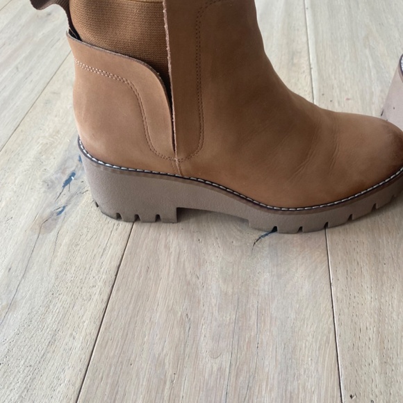 Blondo Waterproof Danika Ankle Boot - Picture 2 of 7